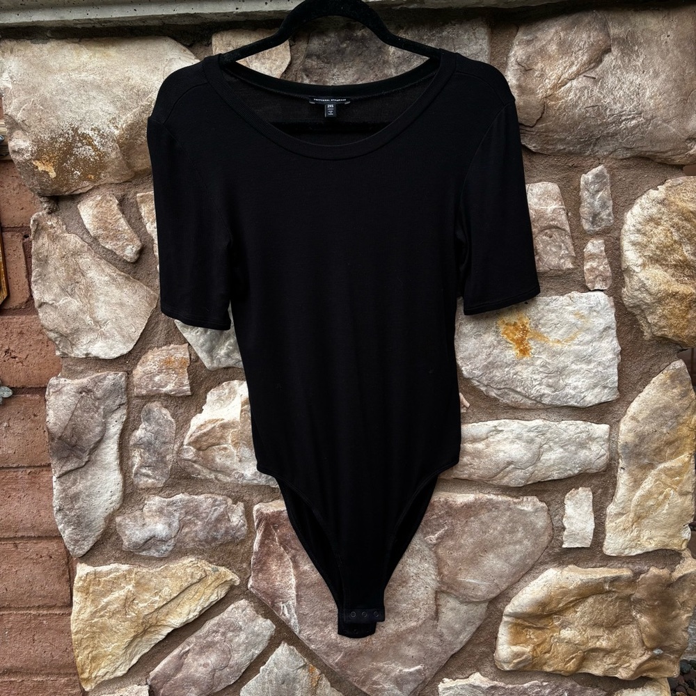 Universal Standard Bodysuit Size Medium Black Short Sleeve Stretch Casual